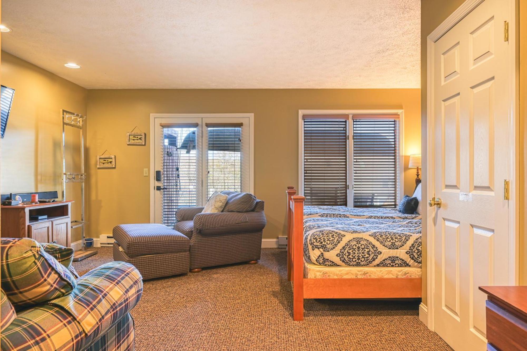 Deep Creek Village McHenry Room photo